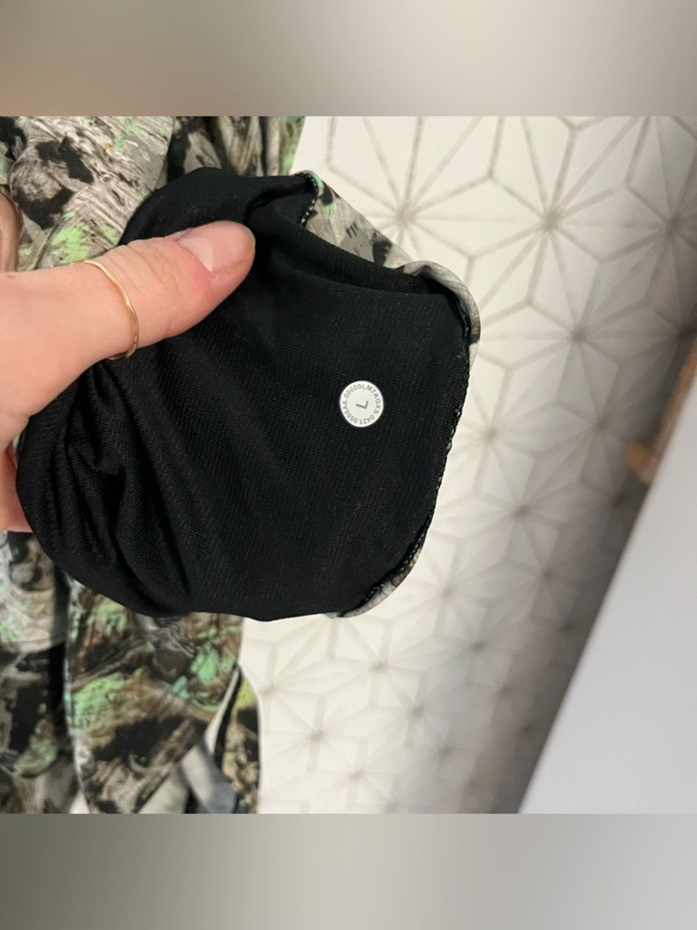 Lululemon Pace Breaker Linerless Short 7"
Impulse Green Multi - Picture 4 of 8